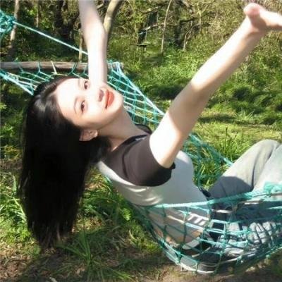 采蘑菇的夫妻